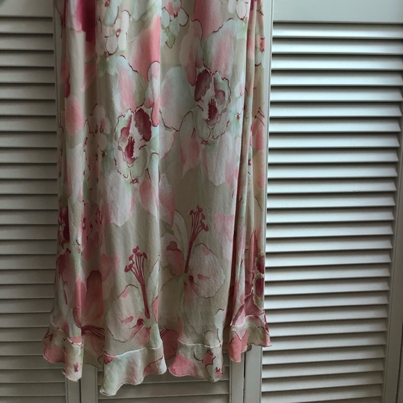 Elegant long floral dress by Nil’s - Picture 6 of 8